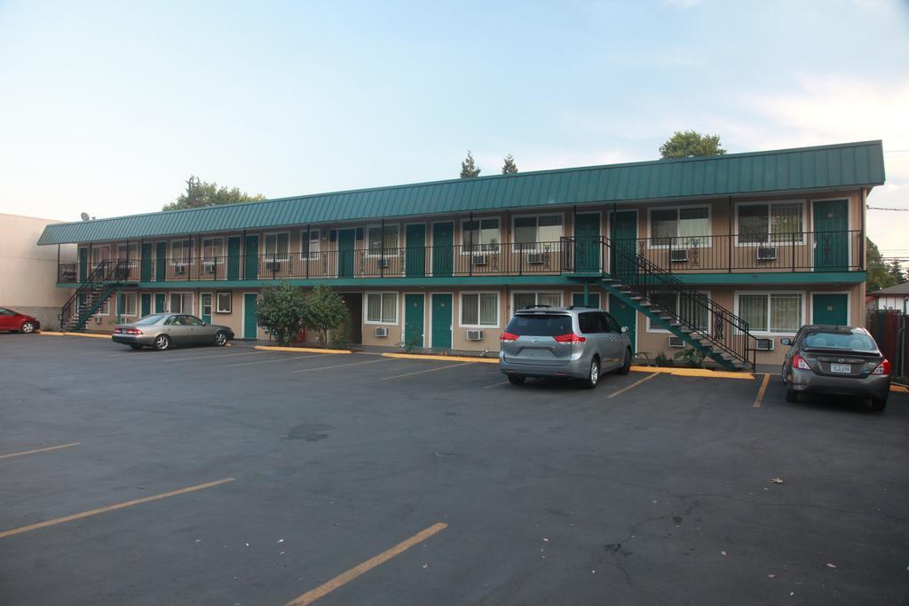 Executive Motel Eugene Luaran gambar